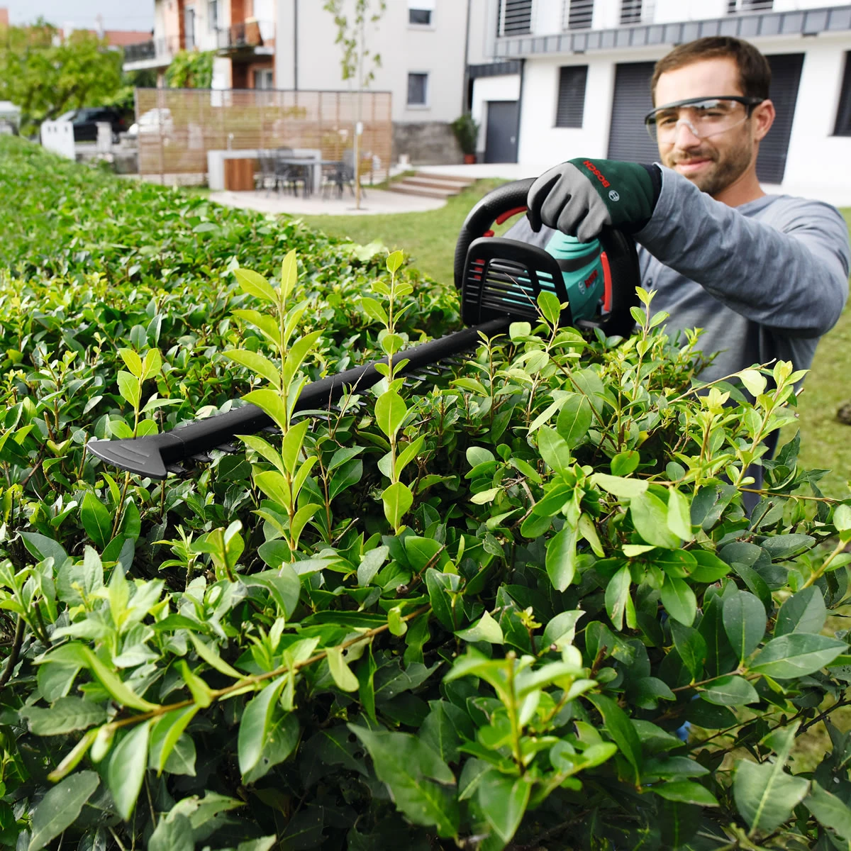 Bosch AHS 55-20 Li Cordless Hedge Trimmer - Image 2