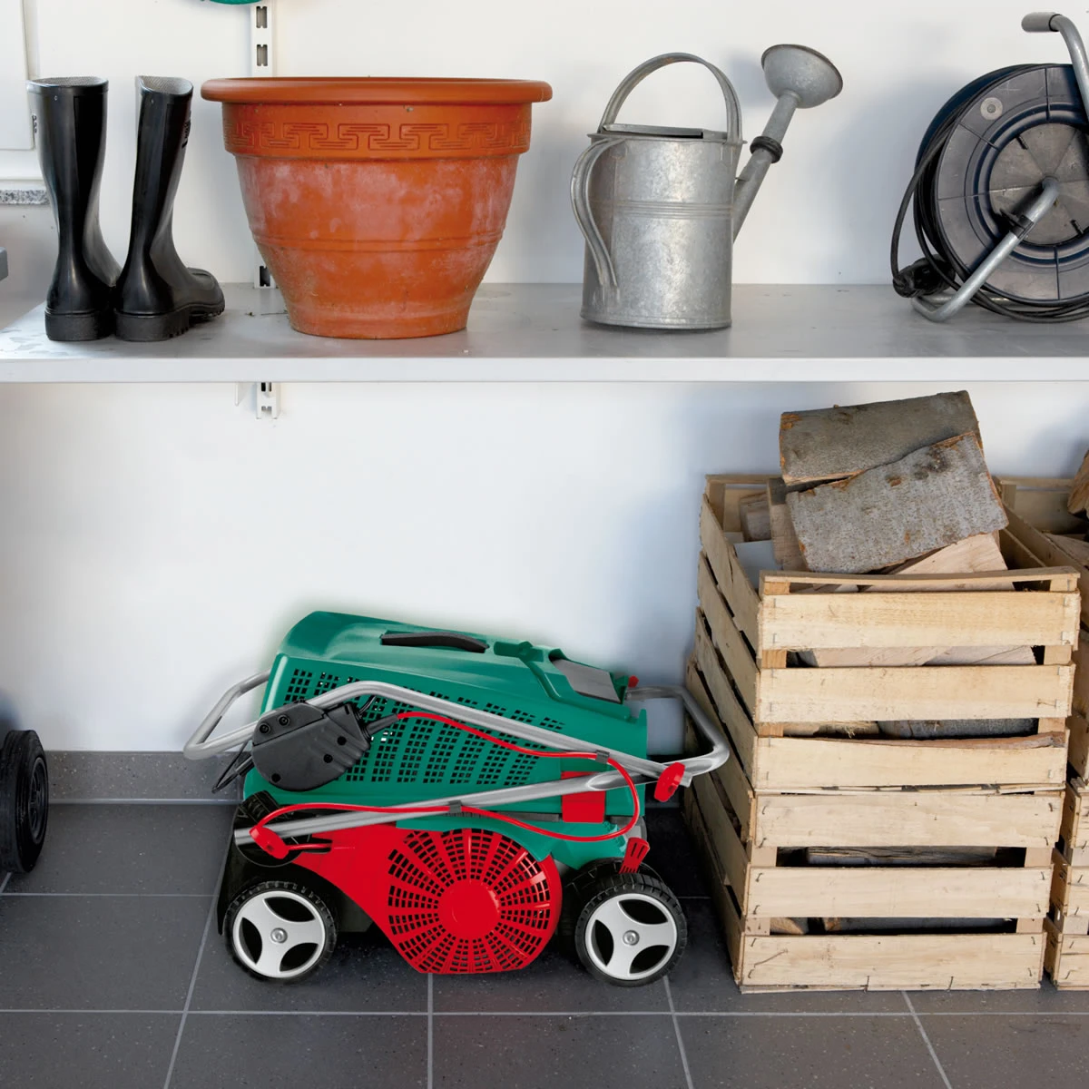 Bosch Lawn Rake AVR 1100