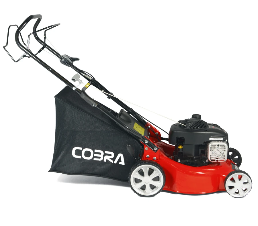Cobra 40cm Self Propelled Petrol Mower, Briggs And Stratton Engine - Image 3