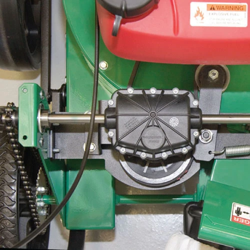 Billy Goat 69cm Self Propelled Lawn & Litter Vacuum With Chipper - Image 2