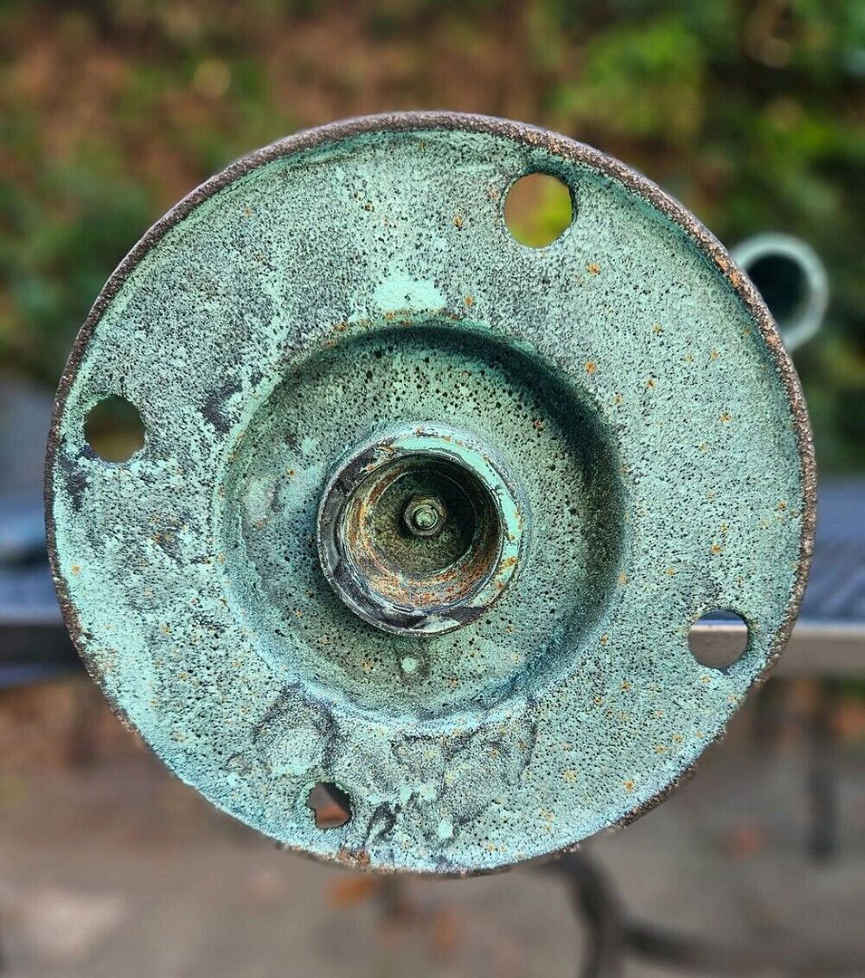 Cast Iron Garden Hand Water Pump - Image 3