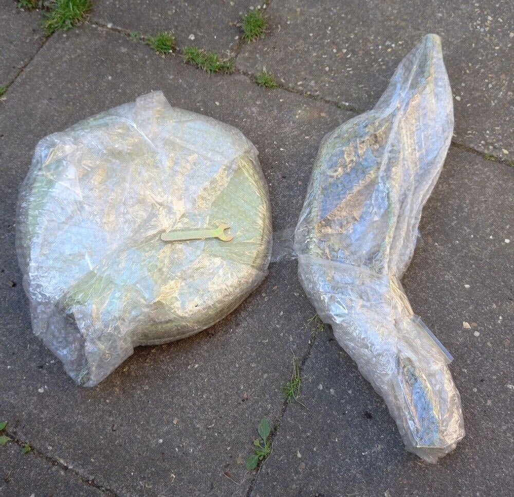 Aged Verdigris Decorative Bird Bath With Three Legs - Image 4