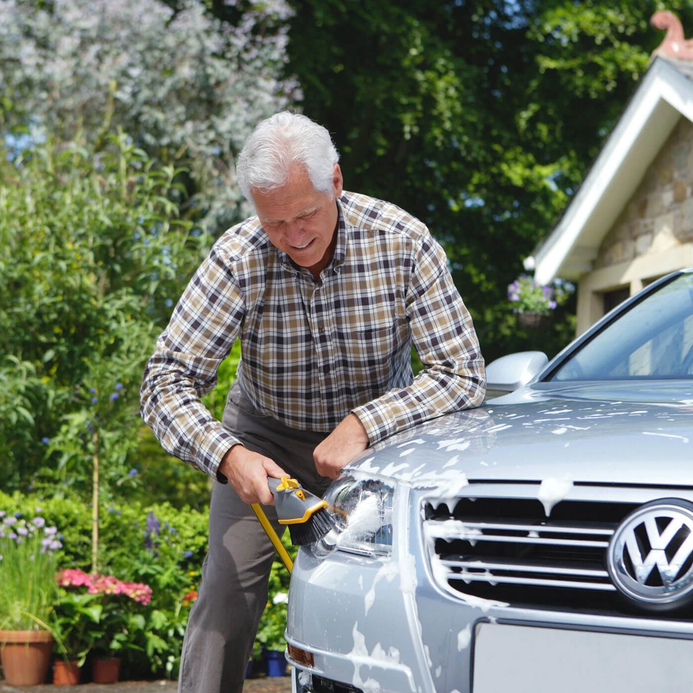 Hozelock Short Car Brush Plus - 2602 - Image 3