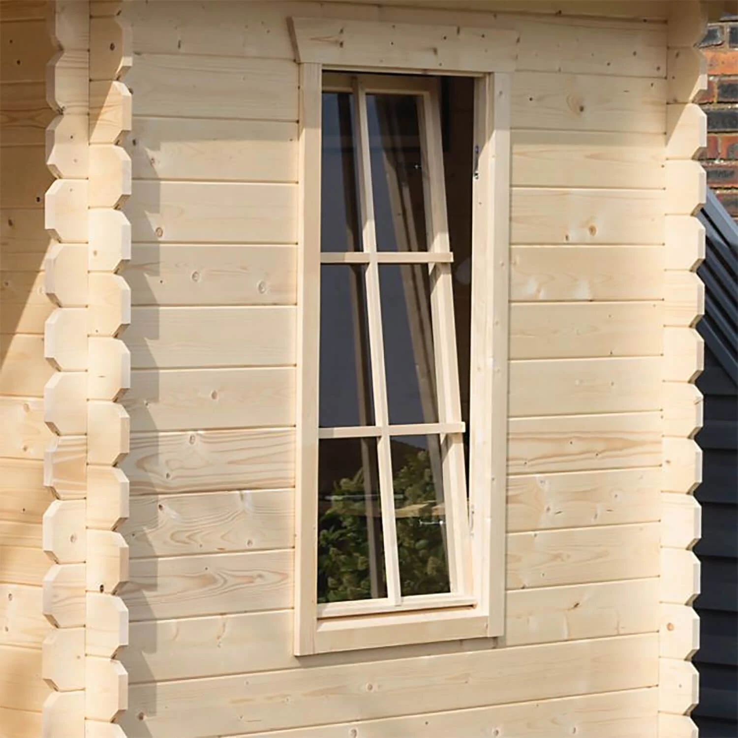 Rowlinson Garden Office In A Natural Finish - Image 4
